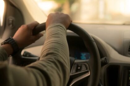 welche vorteile bietet ein antiblockiersystem abs